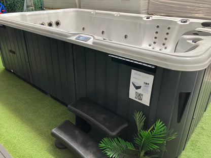 X539 Swim Spa Ex Display Clearance