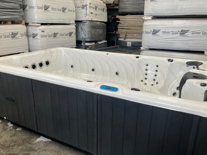 X539 Swim Spa Ex Demo/Freight Damaged