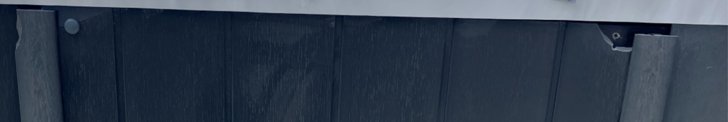 X539 New with some cabinet damage (Cosmetic)