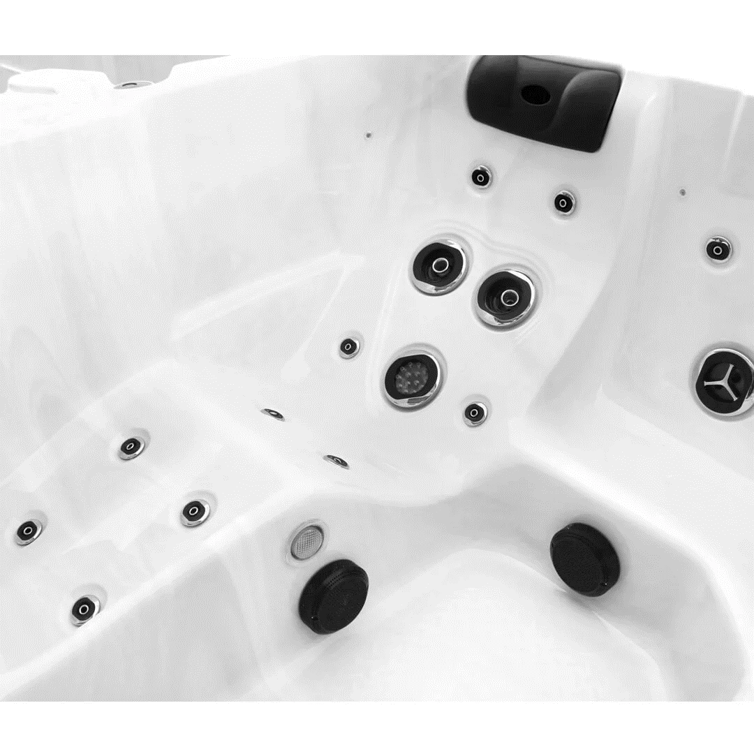 XL678 Swim Spa